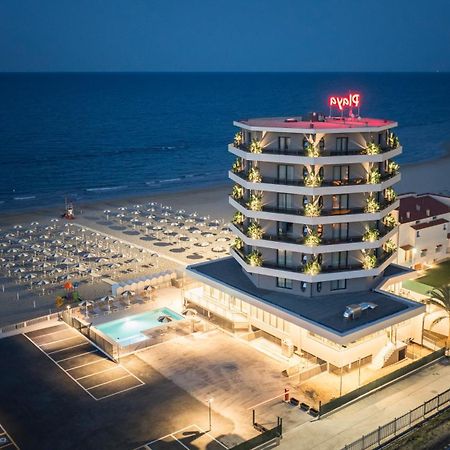 Hotel Playa Suite Фано Екстер'єр фото