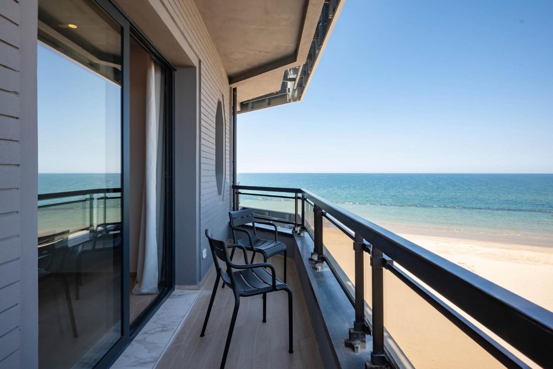 Hotel Playa Suite Фано Екстер'єр фото