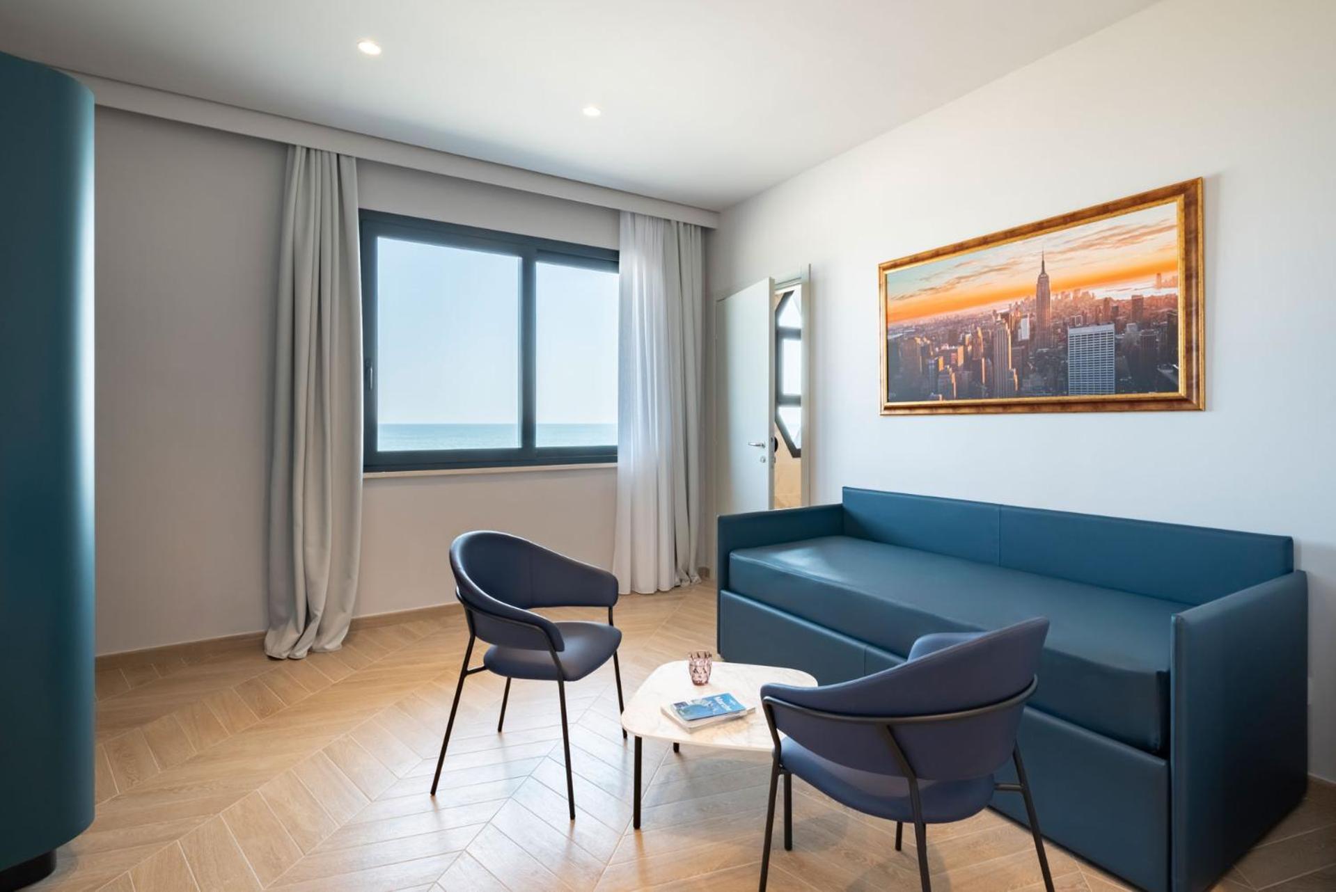Hotel Playa Suite Фано Екстер'єр фото